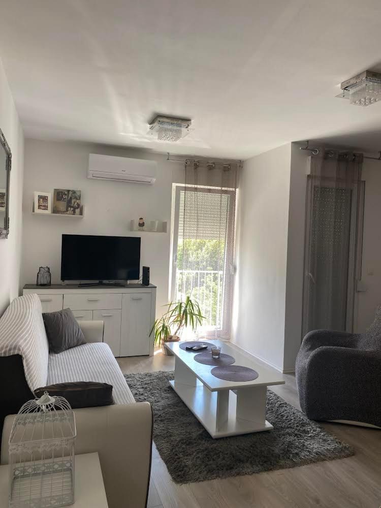 Apartment Prekrasan Apartman “marko” Sa Dvije Sobe *